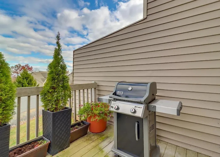 Tannersville Rental Near Camelback Ski Resort!